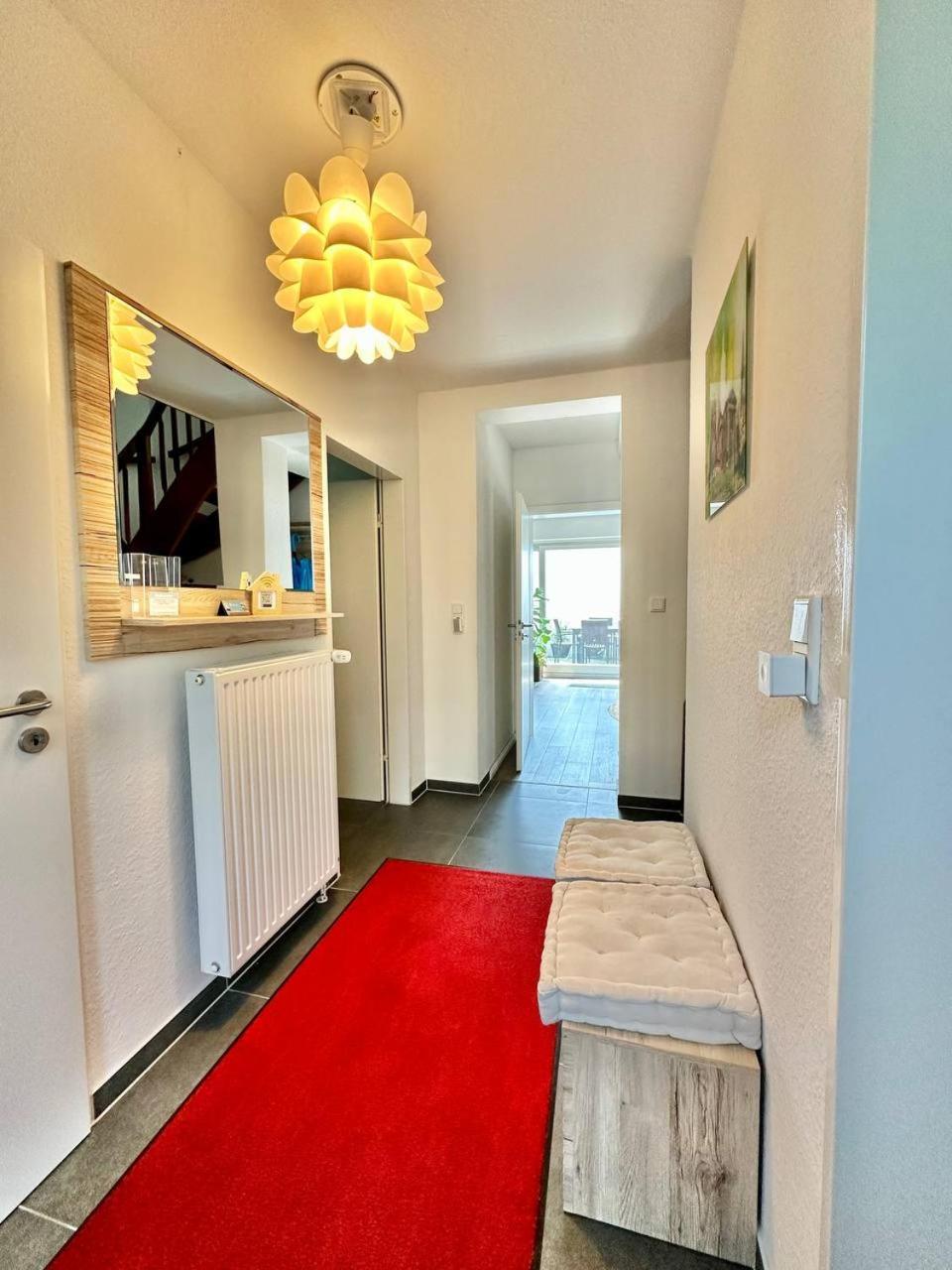 Grosses City-Ferienhaus Mit Terrasse, Grill Und Parkplatz F19 Oldenburg Exterior photo